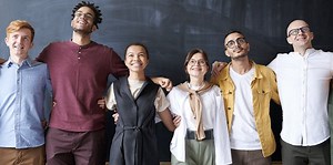 Cosa sono i gender bias? Quali sono quelli più comuni e come riconoscerli