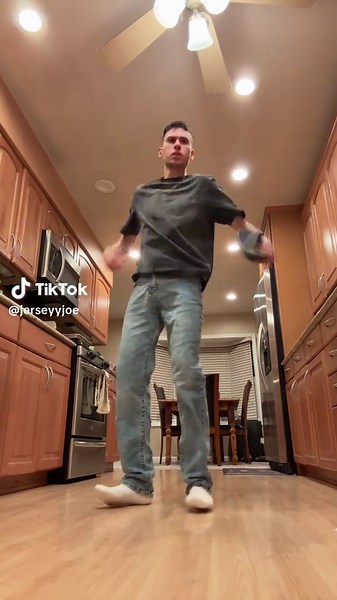 Join the Jersey Club Dance Trend!