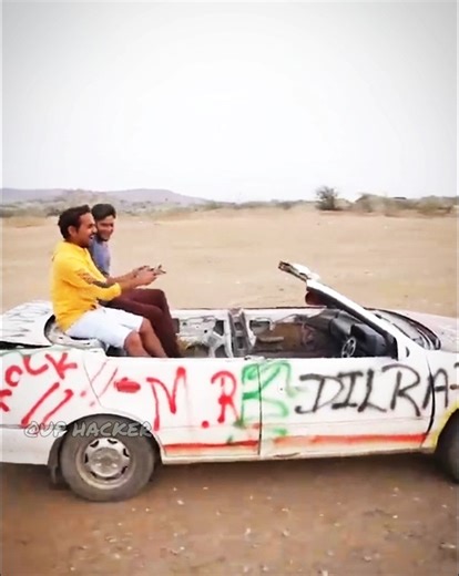 Remote Control CAR 🚗 🚨 experience 👍 ये क्या बना दिया 😱 #automobile #experiements #smartcar #viral ☠️