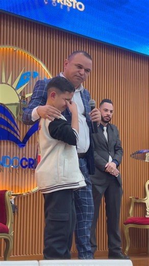 Ele foi pedir oração ao pastor #jesus #short #gospel #domingo
