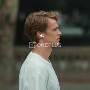 5.7K views · 227 reactions | Call loud and clear with #OnePlusBudsPro. ✅ AI-powered noise reduction algorithms ✅ Three ENC noise-reducing microphones for voice isolation during calls ✅ Curved design reduces wind and residual noise-pickup  https://www.oneplus.com/oneplus-buds-pro | OnePlus | Facebook