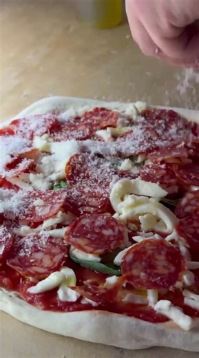 🇮🇹 capri. pizza diavola made by maestro #capri #pizza #rome