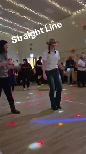 Aprendiendo a hacer la línea recta en el baile