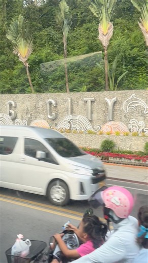 From Phuket Old Town to Patong! Hills, curves, and that iconic Patong City sign on the wall 🚗✨ | Tanak Wagu Sabah