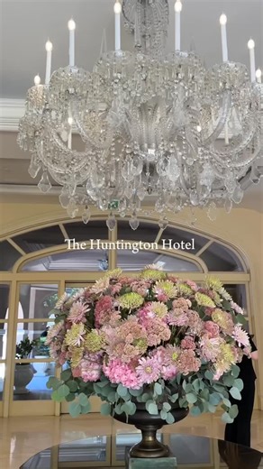Megan Lombardi on Instagram: "Come tour the Huntington Hotel with me 💓 Now the Langham, but always the Huntington in our hearts! Where should I visit next? Have you stayed here? Rooms are reasonable! @langhampasadena #pasadena #huntingtonlibrary #huntingtonhotel #langhampasadena #history #historic #pasadenahistory"