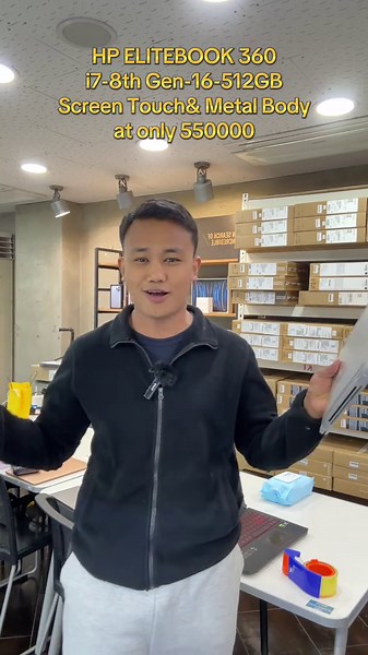 Black Friday Sale at only 550000#internationalstudent🇰🇷 #laptopstorekorea #goviral #suwon #1millionviews
