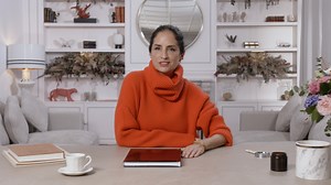 Carolina A. Herrera repasa algunos de sus looks más icónicos. ✨ | Vogue España