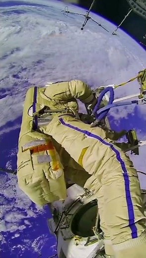 Astronaut Steps Out to Repair the Space Station — Despite the Risks 🚀🛠️