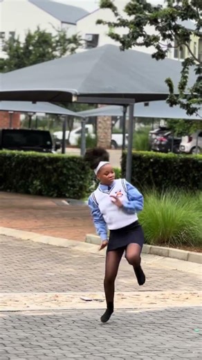 Busisiwe Fada Xmas Akekho Dance Challenge #busisiwe #dancechallenge #tylericu #benzoo #alxapo #2026