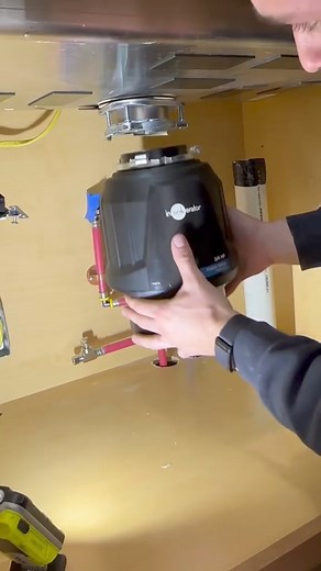 Drain for a kitchen sink with a garbage disposal #kitchensink #garbagedisposal #kitchendrain #kitchendesign #kitcheneenovation #newkitchen | Johnn Plumber