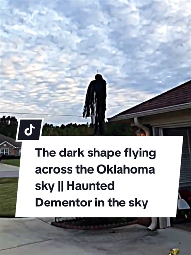 The dark shape flying across the Oklahoma sky || Haunted Dementor in the sky #dementor #sky #caught #creepytok #ForYou