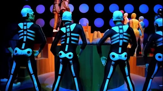 Daft Punk - Daft Punk - Around The World (Official Music Video Remastered)