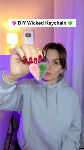 DIY Wicked: For Good Keychain 💚💖 Cute Glinda & Elfaba PomPom Heart #diy #wicked #trending #craft