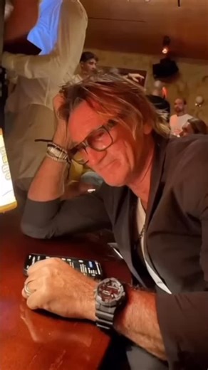 Right, listen up, You wee banking numpties. Want to ken What a proper financial war crime looks like? It’s no’ a 2x rise in gold... It’s yer man here stoppin’ this pure, glorious disco velocity! Check my stories 🎬 The price o’ me stoppin’ ma boogie Is the collapse o’ the entire night, aye? So haud yer wheesht and follow my rhythm 🕺🏿 This isnae a trade, lads, it’s a high-velocity lifestyle objective! The Velocity Lexicon: A primer for those entering my orbit. ᴡᴇᴇ: Small, but often significant.