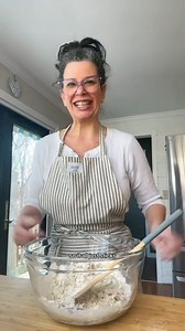 Easy to make Flatbread Crackers. #bread #flatbread #homebaking #mommailena #easyrecipe | Iléna Tovia