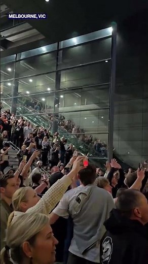 Melbourne goes wild for busker performing Oasis outside concert stadium