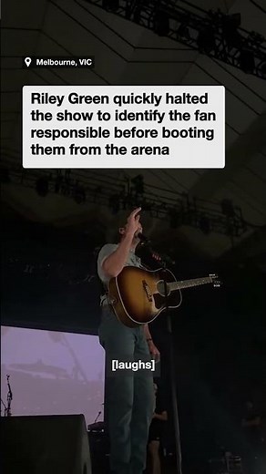 Riley Green stops Melbourne concert after bloody stage injury