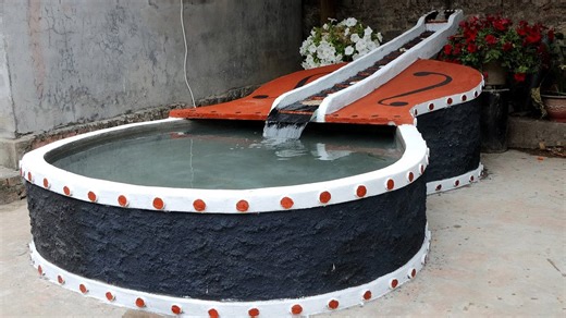This violin-shaped aquarium will blow your mind