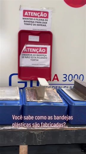 Como as bandejas plásticas são fabricadas?