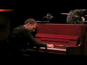 "Les Deux Guitares" by Magie Tzigane