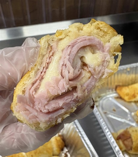 We’ve got a super easy, super delicious Bone Suckin’ recipe for you to try for National Croissant Day! 🥐 Bone Suckin’ Mustard Ham & Cheese Croissants - a soft, cheesy appetizer that’ll have you coming back for more! Be sure to save this recipe for later. 😉 Ingredients: • Bone Suckin'® Mustard, 3 TBSP • Ham Slices, 3/4 lbs • Swiss Cheese Slices, 16, thinly sliced • Melted Butter, 6 TBSP • Croissant Rolls, 2 Cans Instructions: • Preheat oven to 350°F. • Place Ham and Cheese Slices on separated c