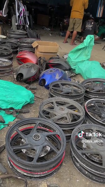 ready stok cek kranjang kuning🤳#megapromonoshock #megapromonomodifcrf #verza150 #ninja #cbglmptiger