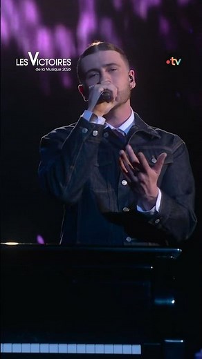 Pierre Garnier moves audiences with “Not a Tear” at the Victoires de la Musique awards!