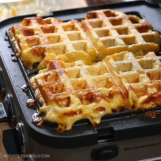 https://centslessdeals.com/mac-and-cheese-waffles/ Macaroni and Cheese reinvented to create this easy Mac and Cheese Waffles recipe! | The Shortcut Kitchen