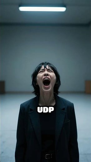 TCP vs UDP - Which Protocol is BETTER? ⚡ #networking #shorts