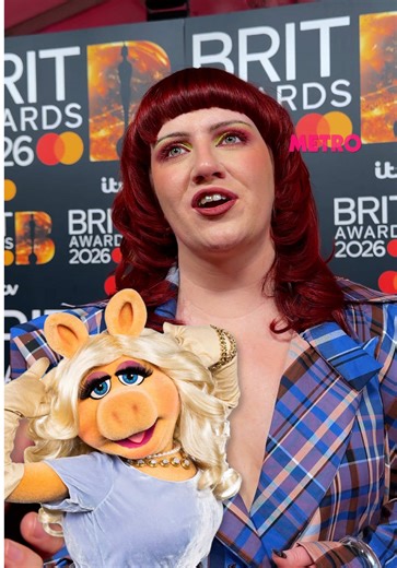 Need Miss Piggy on a remix of Take A Sexy Picture Of Me ASAP 😩 @cmat says she'll do whatever it takes to get on The Muppet Show and I'm here for it. Speaking with Metro Entertainment producer @zachaniff, she says she'll