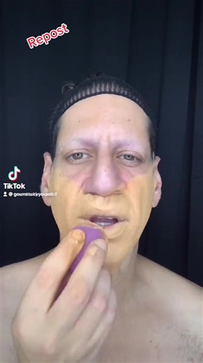 Cura alla De Vill: Trasformazione di Emma Stone con Trucco