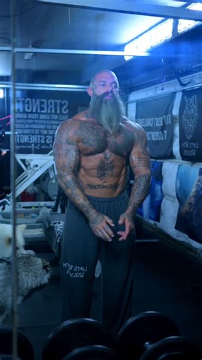 Download my app 📲 to train with me! Click the link in my bio! ↙️ @Lifts.with.wolves @Lifts.with.wolves @Lifts.with.wolves Available in the App Store and Google Play Store! ✅ 18 different programs, for different goals, different fitness levels, and different schedules. ✅ Over 400 different exercises! Programs include: - Bodybuilding - Pure Strength - Power Building - Full Body Physique - Free Weights Only - Body Part Split - Upper Body - Lower Body Split - Big Booty Program - New to the Gym - Bo