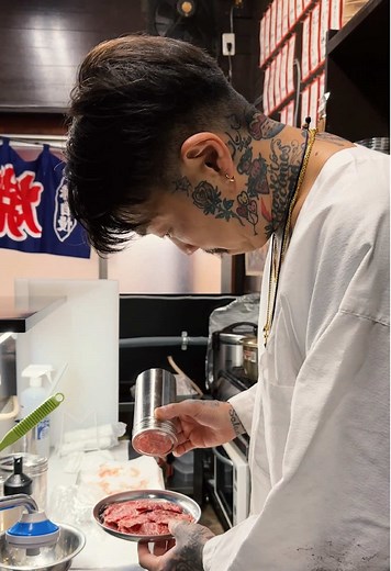 村上商店：天下茶屋の大衆焼肉とキレイなハラミ