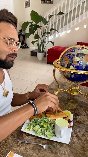 I lost 100 pounds still eating the foods I love to eat. On my weight loss journey, I realized I wasn’t eating the wrong foods… I was eating the wrong versions of the foods I loved to eat.This meal is an example of using a better oil to fry this yuca. When I was overweight, I was using canola oil. But when I made the switch to better oils like this, weight started coming off me. My name is Jabez el Israel and I have a goal to help over 1 million people get down to their natural body size and stay