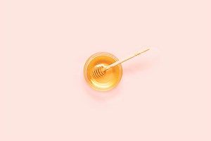 Miel : bienfaits santé, dangers, mieux que le sucre ?