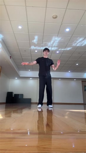 Videos de Octavio Macias Orozco (@elchicodeojosverdes) con “som original - Rei da vitrine”