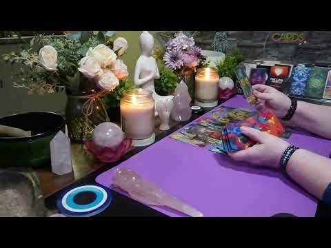 Cancer ♋💖 Someone To Close To The Situation Is Getting Jealous Of Who You're Dating.