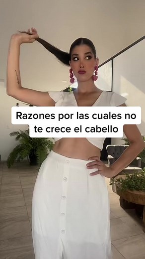 1.4M views · 10K reactions | Te ha pasado que sientes que tu cabello no te crece, te cuento que yo hace un tiempo me obsesioné porque no me crecía e hice de todo literal de todo 藍, pero una vez que entendí cuáles eran las razones y de vrd hice un cambio en eso, mi cabello empezó a crecer , espero a ti tmb te sirva 﫶❤️#parati #conamor #cabello #crecimientodecabello #tips | Peraldí | Facebook