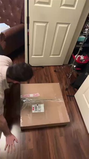 Skretas Family Cymbal Company on Instagram: "OLD K UNBOXING! 22” New Stamp 2581g, what a total gem this cymbal is. Huge thanks to @dmcgonegle and his Uncle Ron for setting me up with this pie. It’s a single owner K with basically no patina. My journey is officially complete! Lot’s to study with this one! Thanks for tuning in! 🙏"