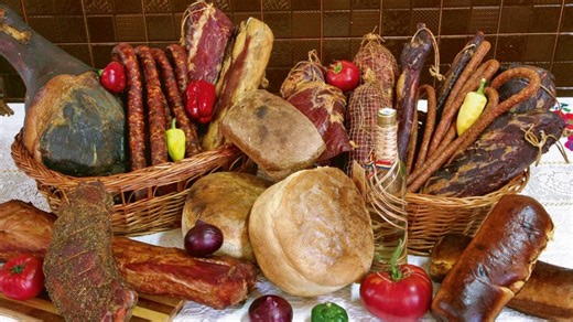 Rețete tradiționale de sărbători: Cum să prepari caltaboș de casă