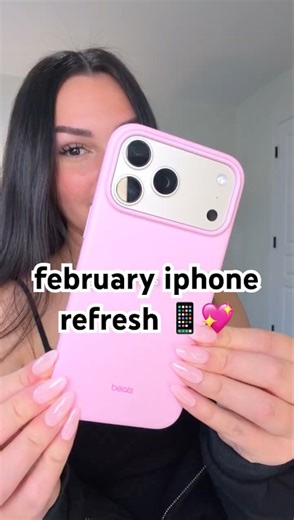 iPhone 17 Pro Max reset with the iBaddie theme pack