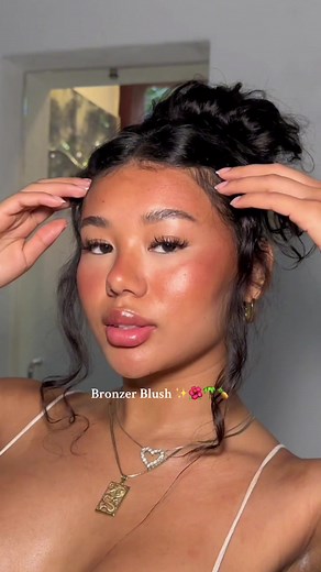 Bronzer Blush: Summer Makeup Beach Routine