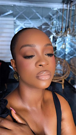 OGBARA MONOVIE SINIKIEM on Instagram: "Soft girl era !!! Makeup: @sintoglam__ 📸: @sintoglam__ Earring: @esobyaduke Black contact lens: @accessoriiesby_wunmiealayo We are now open for the year, curating elevated beauty for moments that deserve nothing less than perfection. Our signature offerings: • Refined bridal glam—flawless from “I do” to the final dance 💍 • Birthday & editorial shoot makeup with camera-ready precision 📸 • Owambe & party guest glam designed to captivate effortlessly 🔥 • E