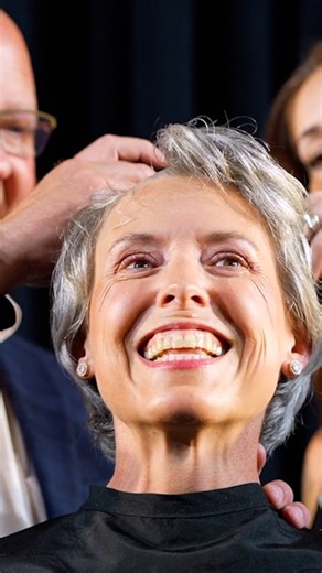 This oncology nurse shaves her head every year in solidarity with her patients