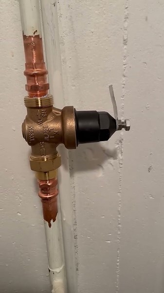 🛠 How to adjust your water pressure