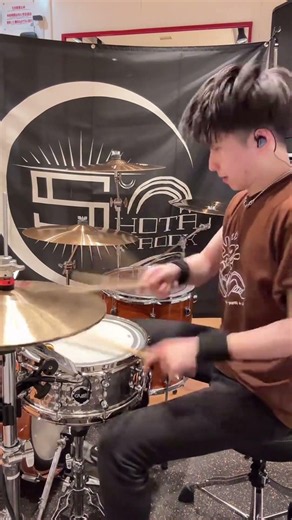 9/9池袋でドラムワンマンライブ開催❗️詳細はコミュをチェック✅AWAYOKUBA-斬る / UVERworld #ドラム #drums #しょたROCK ぜひ過去の投稿もみてね❣️