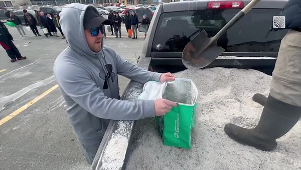 Free salt giveaway in Halifax in preparation for icy storm