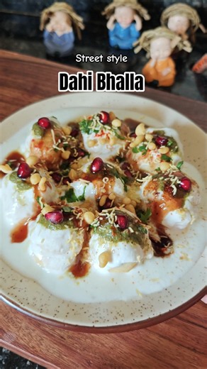 Soft & Creamy Dahi Bhalla 😍 | Street-Style Dahi Bhalla Recipe #shorts #dahibhalla #recipe #snacks