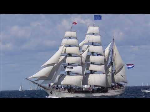 The Secret DNA of Your Yacht: How Two Ancient Rigs Fought for the Ocean