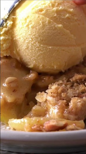 The BEST Fall Dessert Using Fresh Apples!! 😍🍏